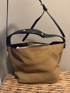 Marc Jacobs Two-Tone Pebbled Leather Shoulder Bag in Tan and Black